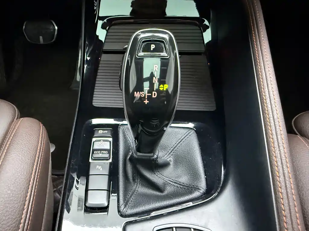 BMW X2 2021 sDrive25i leading M sports package купить на сайте DeffCars