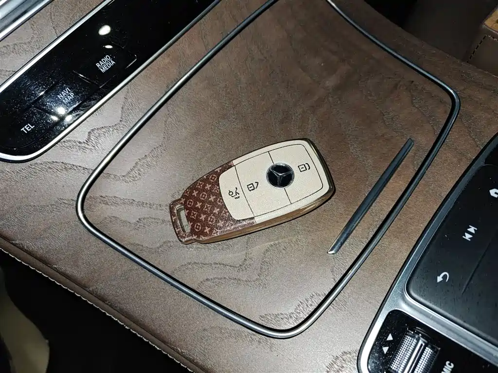 Mercedes-Benz E-Class 2023 facelift E 260 L купить на сайте DeffCars