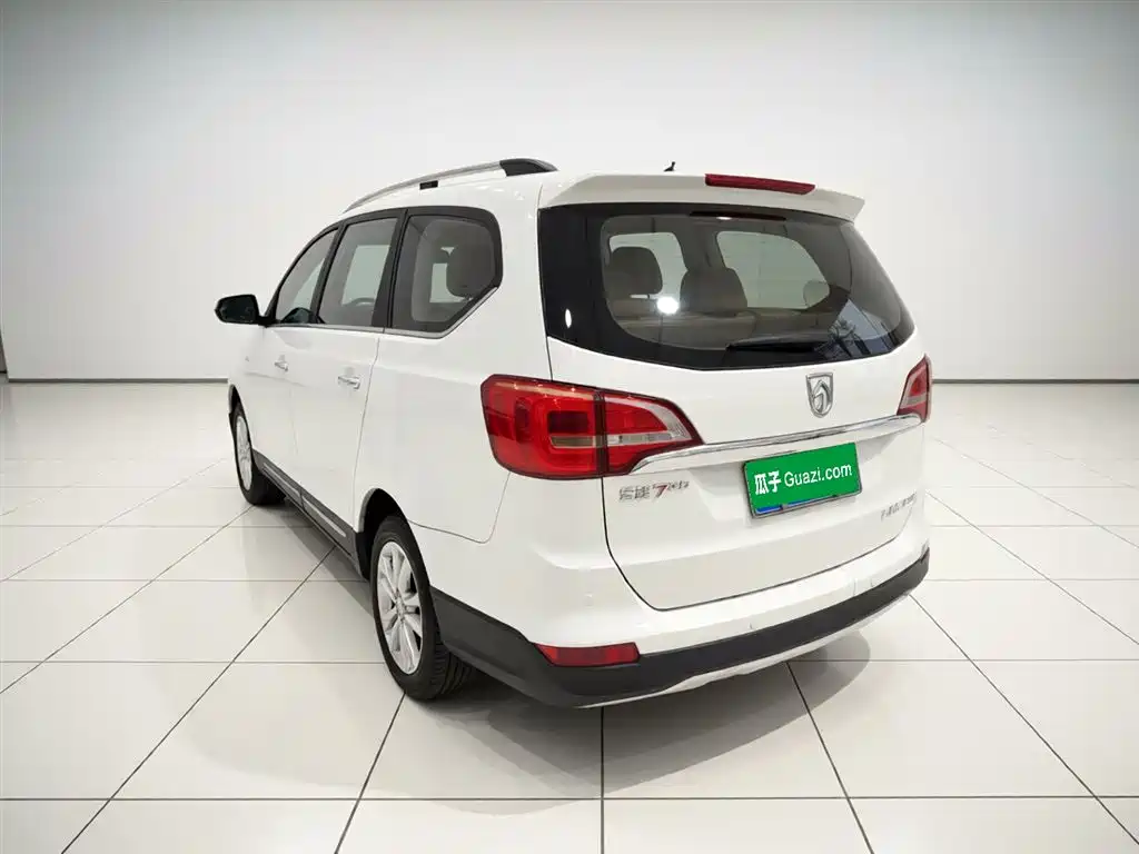 Baojun 730 2016 1.5L manual comfort type 7 seats National V купить на сайте DeffCars