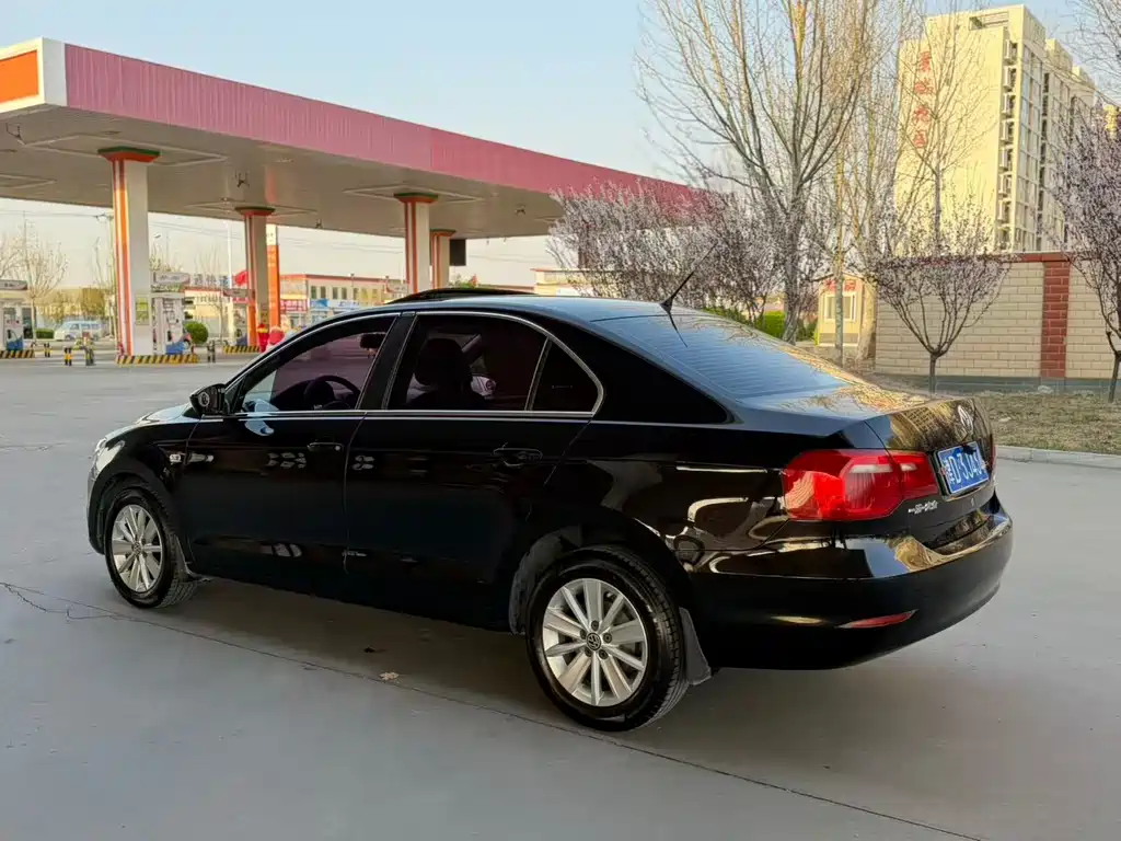 Jetta 2015 Edition 1.6L Manual Comfort купить на сайте DeffCars