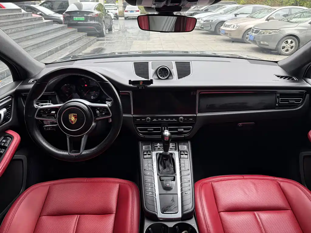Macan 2020 Macan 2.0T купить на сайте DeffCars
