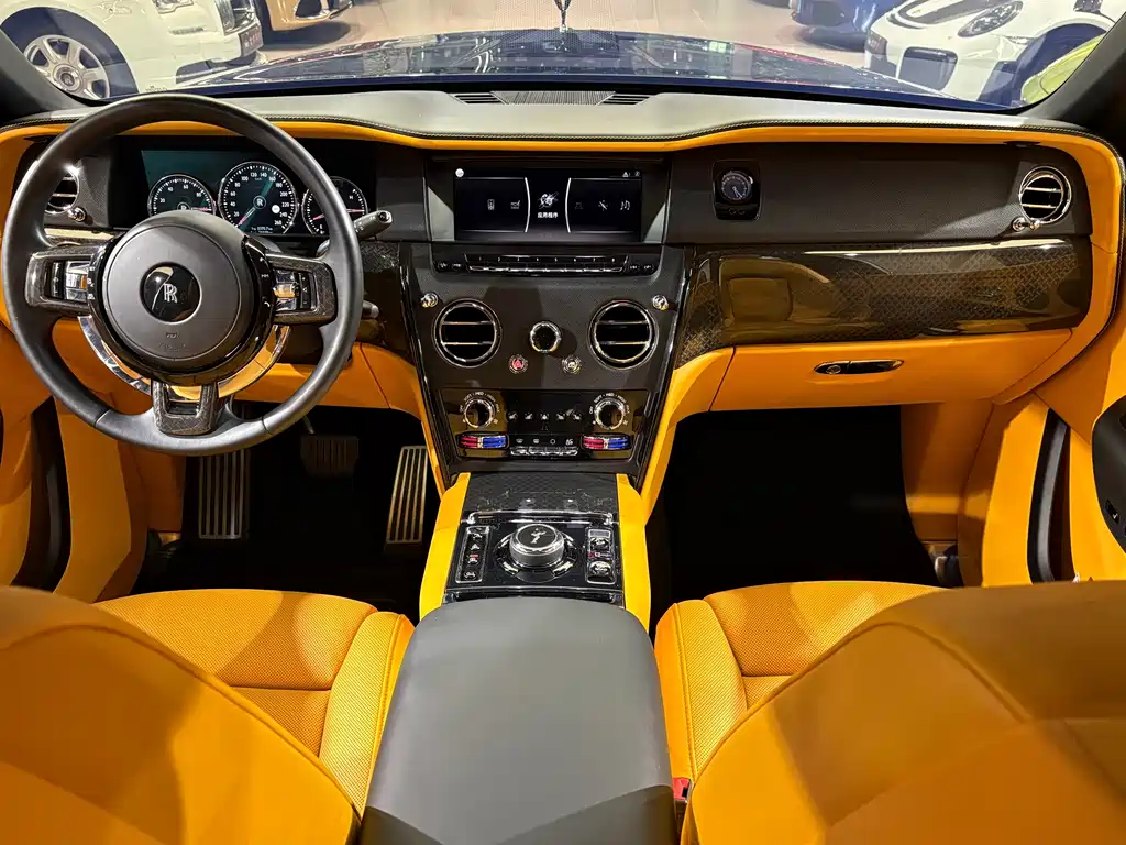 Cullinan 2020 Black Badge купить на сайте DeffCars