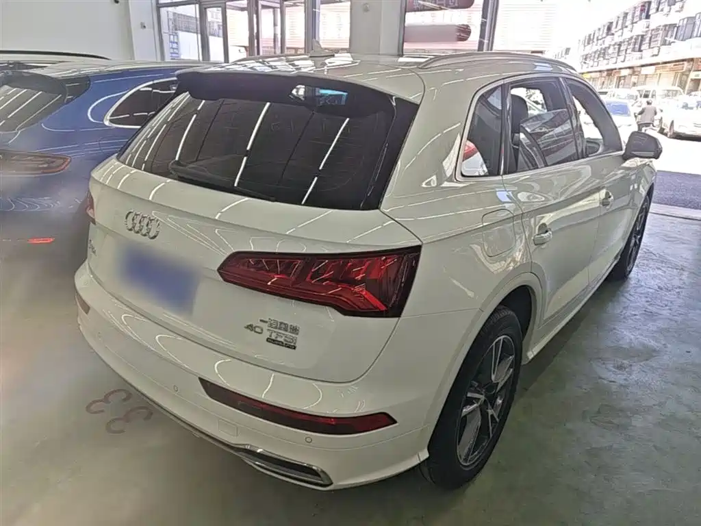 Audi Q5L 2020 facelift 40 TFSI enjoys fashionable style купить на сайте DeffCars