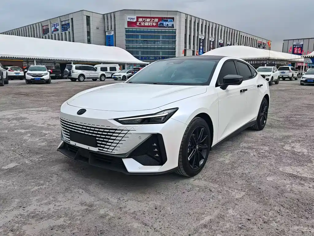 Changan UNI-V 2024 1.5T high-energy version купить на сайте DeffCars