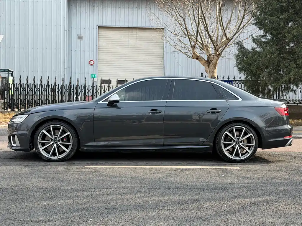 Audi S4 2018 S4 3.0TFSI купить на сайте DeffCars