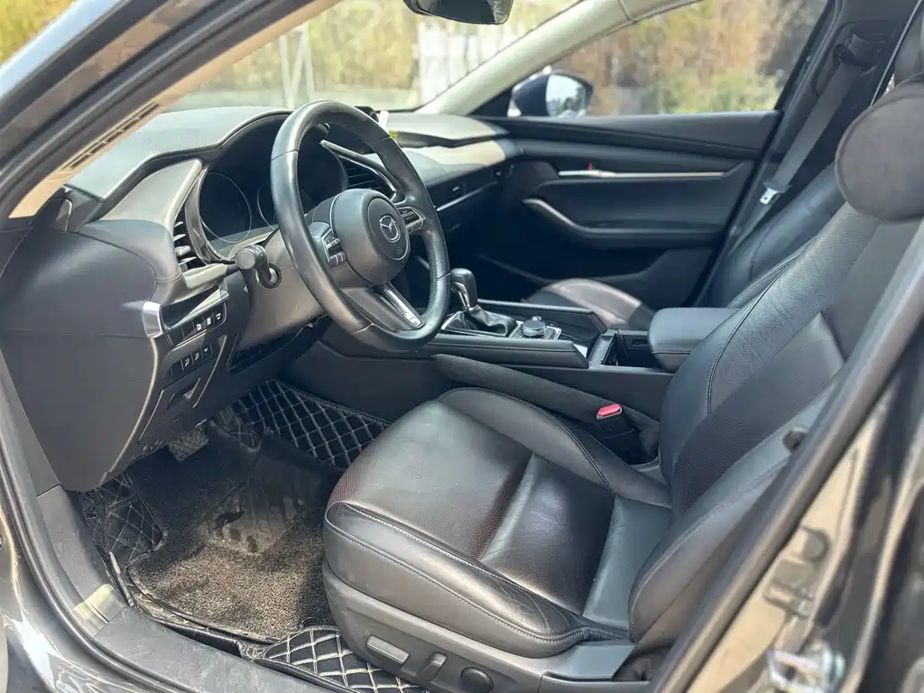 Mazda3 Angkesela 2020 2.0L automatic luxury version купить на сайте DeffCars