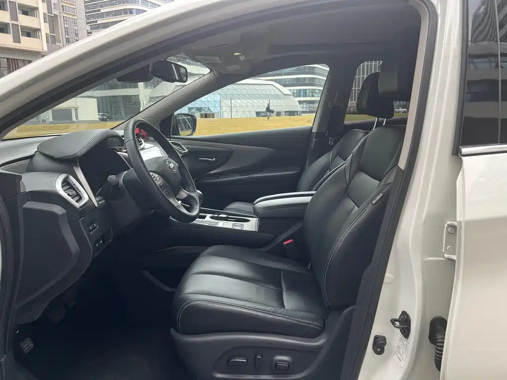 Loulan 2021 2.5L XL 2WD Intelligent Connected Deluxe Edition купить на сайте DeffCars
