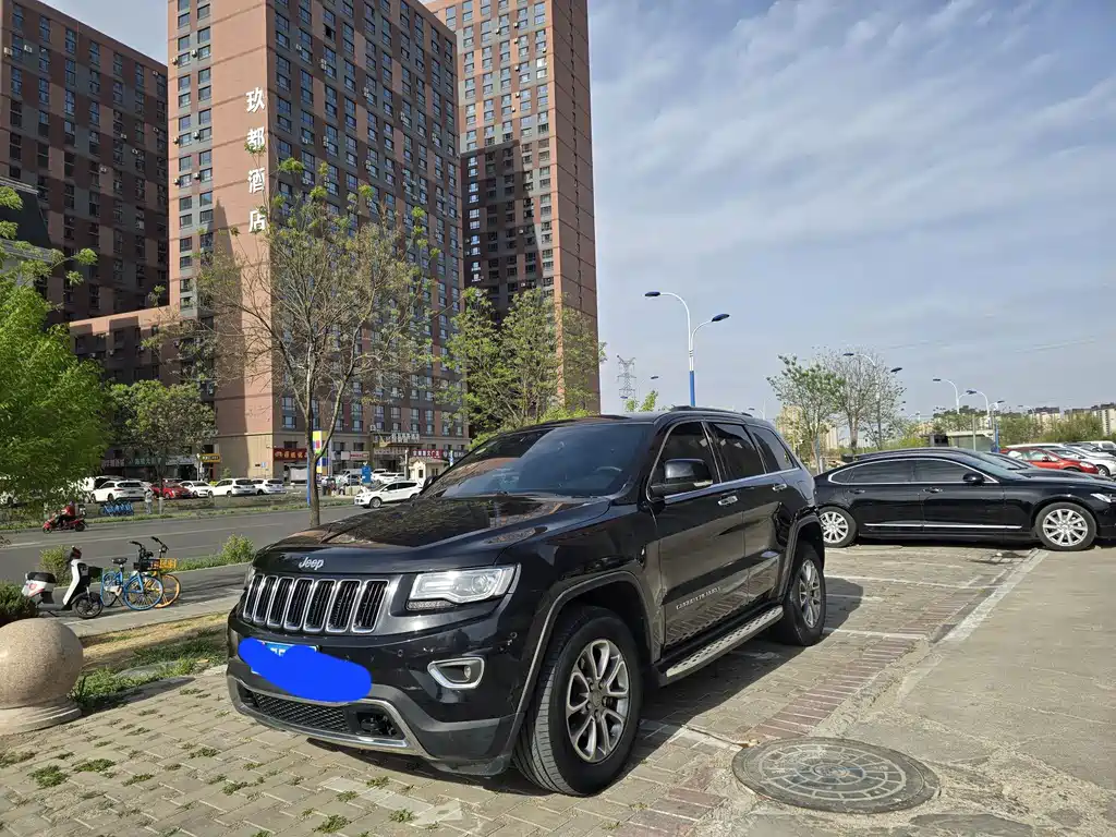 Grand Cherokee (Imported) 2015 3.0L Comfort Navigation Edition купить на сайте DeffCars