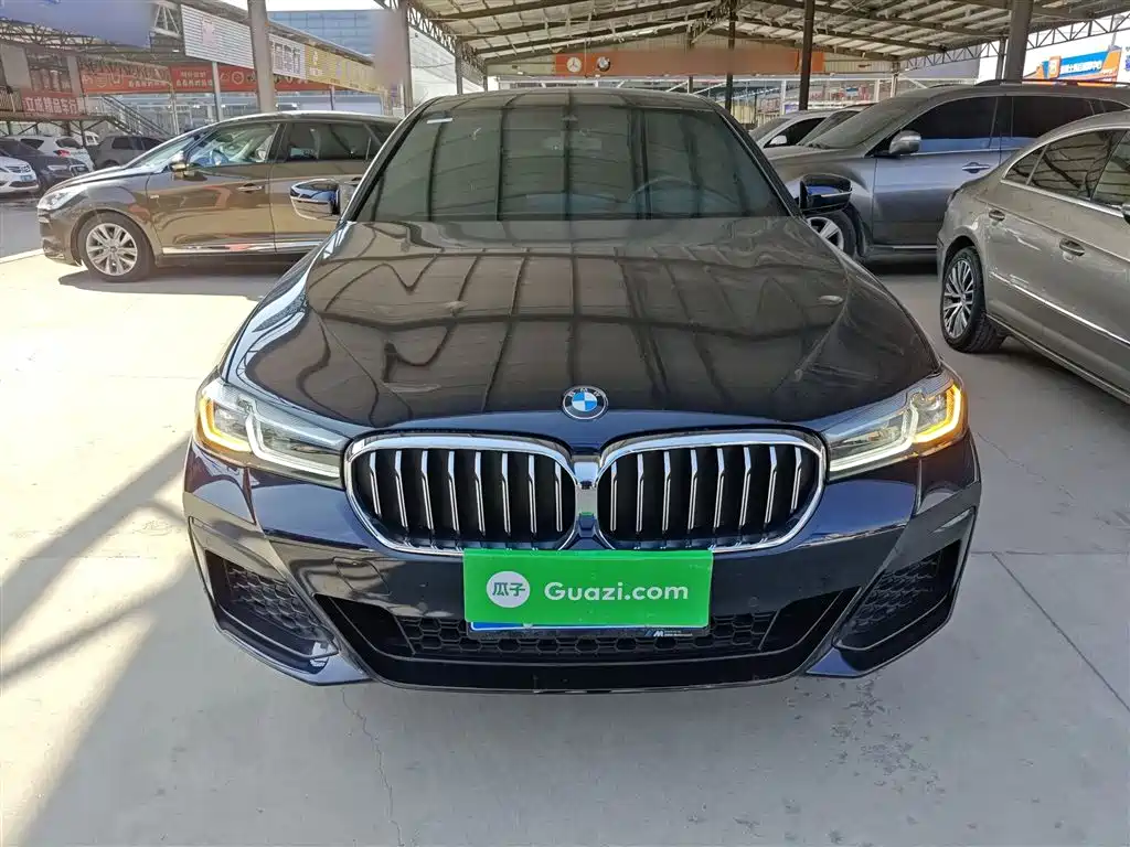 BMW 5 Series 2023 530Li Leading M Sports Package купить на сайте DeffCars