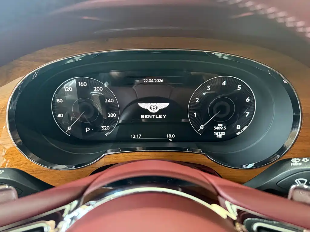 Bentayga 2021 4.0T V8 купить на сайте DeffCars