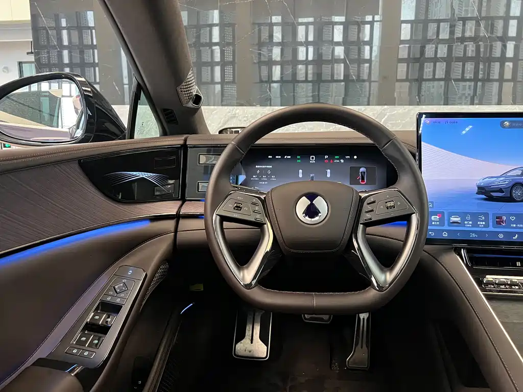 Denza Z9 2024 1100km four-wheel drive Ultra version купить на сайте DeffCars