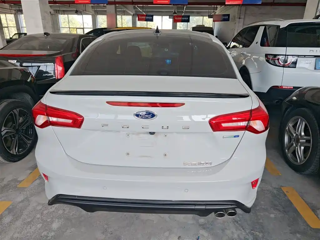 Focus 2022 Sedan EcoBoost 180 Automatic ST Line купить на сайте DeffCars