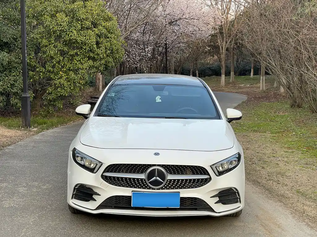Mercedes-Benz A-Class 2020 Facelift A 200 L Sports Sedan Dynamic Type купить на сайте DeffCars
