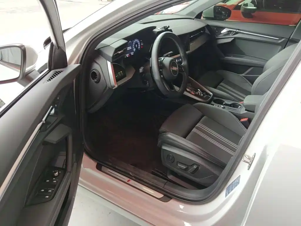 Audi A3 2024 A3L Limousine 35 TFSI Fashionable and Sporty купить на сайте DeffCars