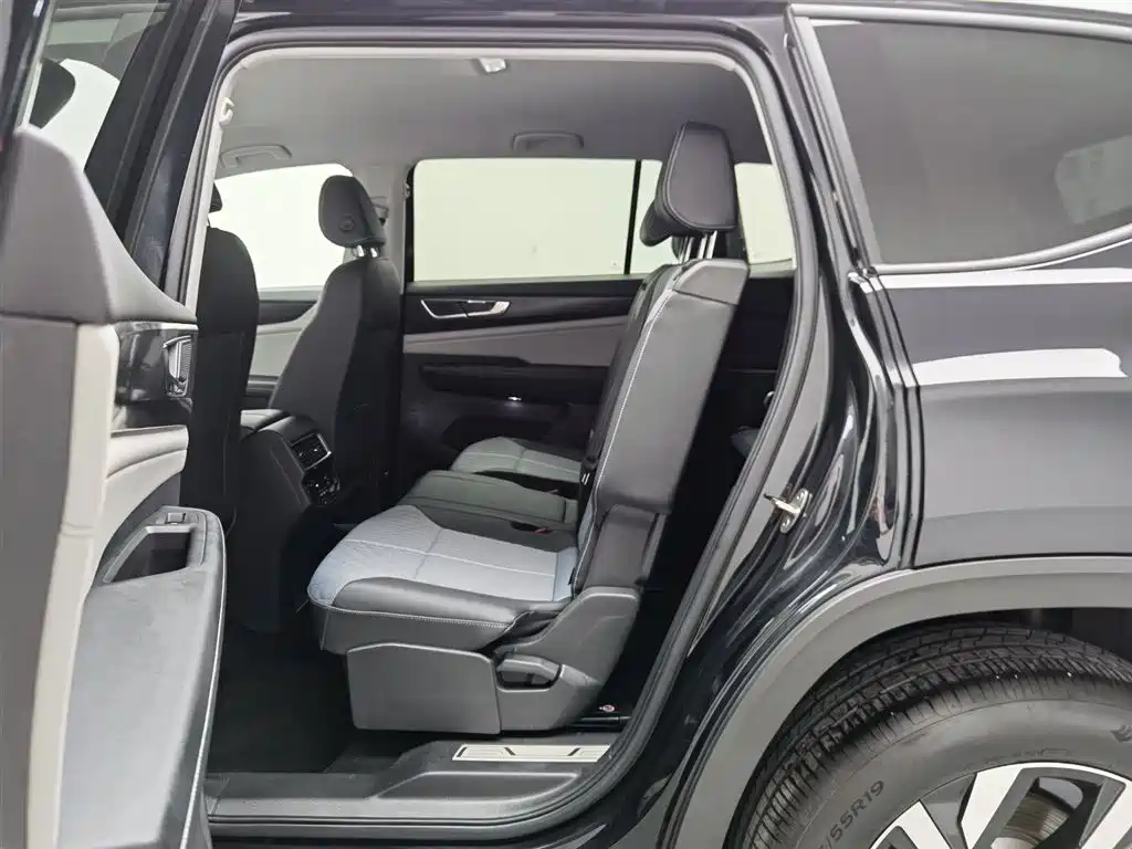 Touron 2023 380TSI four-wheel drive luxury version купить на сайте DeffCars