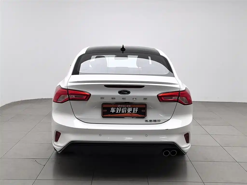 Focus 2020 Sedan EcoBoost 180 Automatic ST Line купить на сайте DeffCars