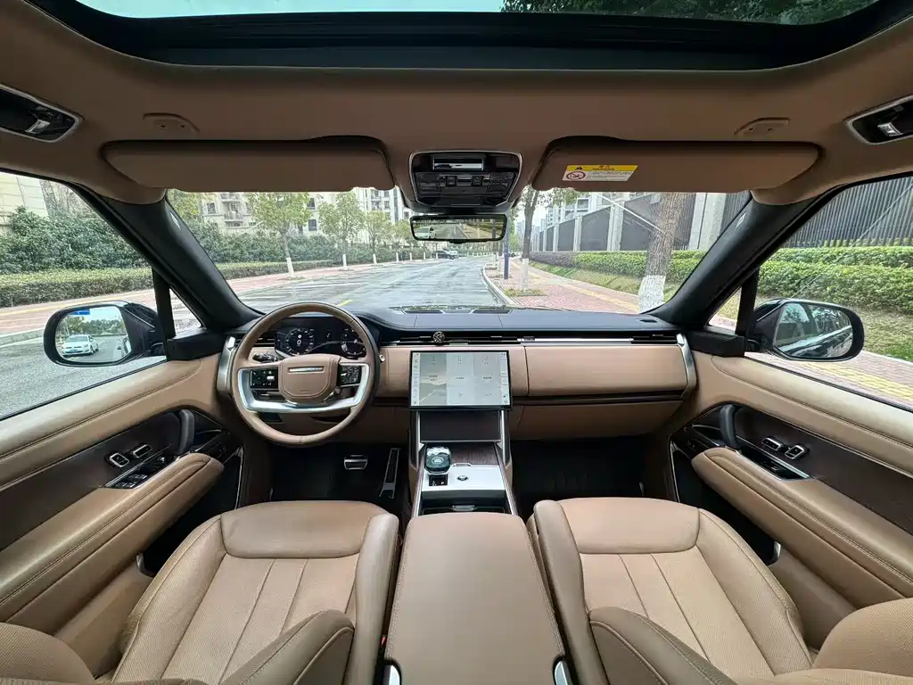 Range Rover 2024 3.0 L6 400PS Genesis Extended Edition купить на сайте DeffCars