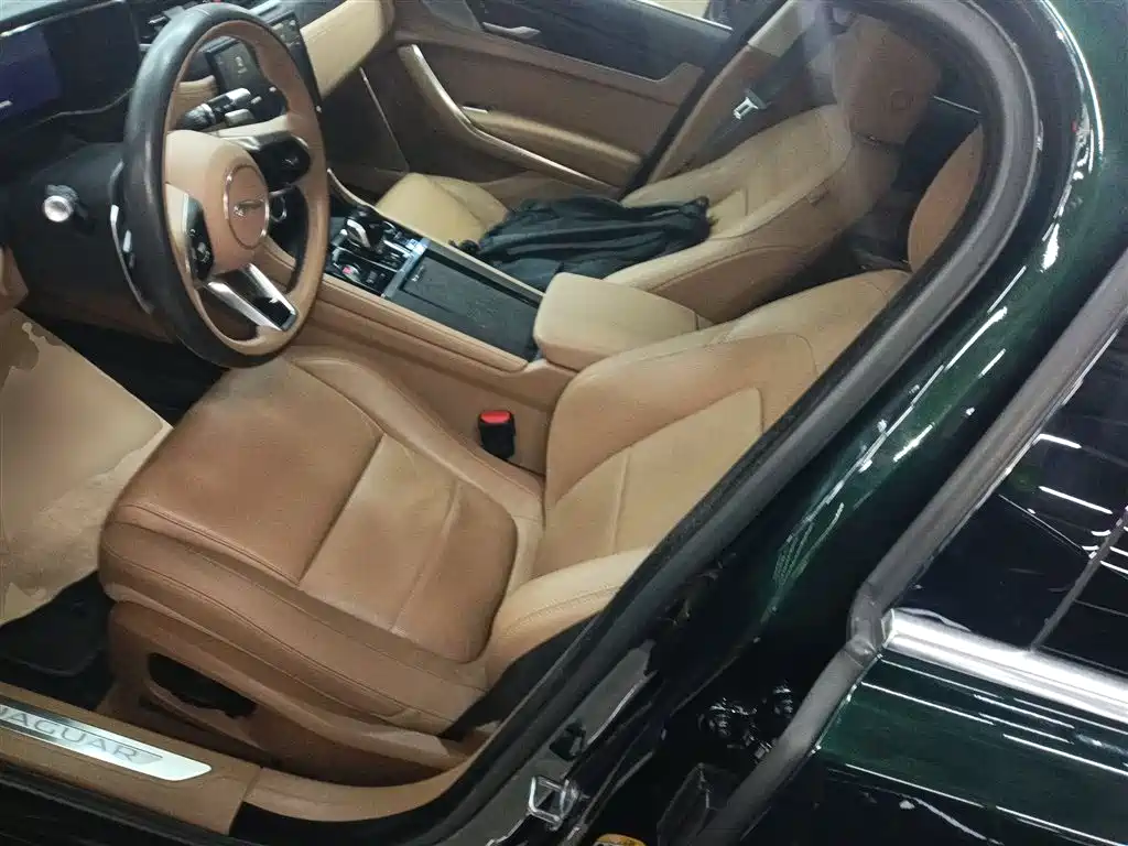 Jaguar XFL 2021 XFL 2.0T P250 two-wheel drive exclusive luxury version купить на сайте DeffCars