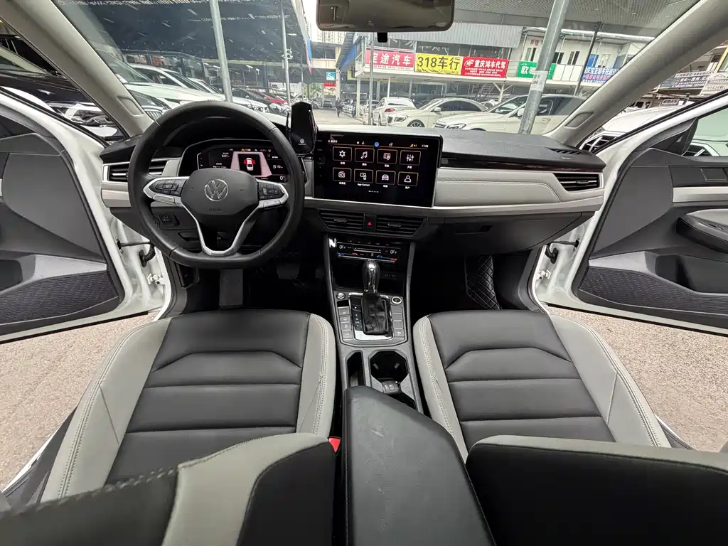 Bora 2023 300TSI DSG Premium Edition купить на сайте DeffCars