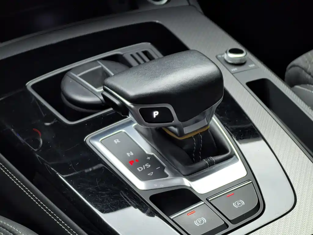 Audi Q5L Sportback 2022 facelift 40 TFSI luxury model купить на сайте DeffCars