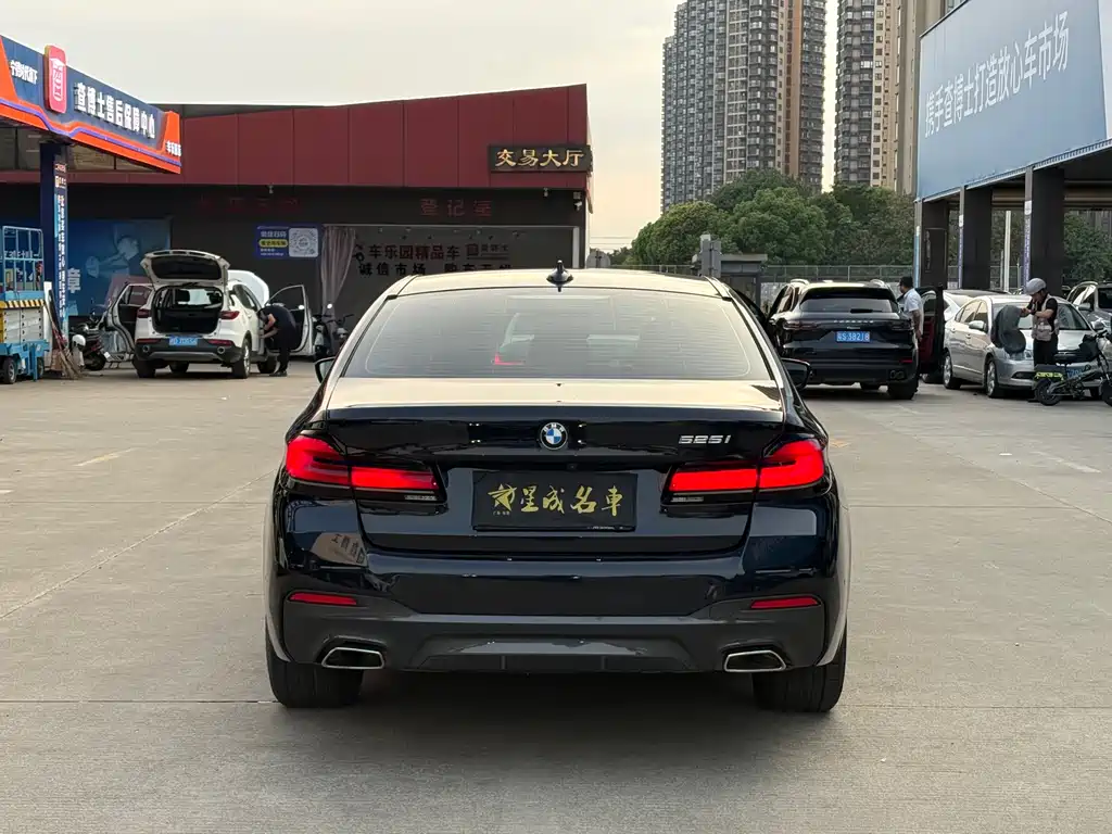 BMW 5 Series Imported 2021 525i M Sports Package купить на сайте DeffCars