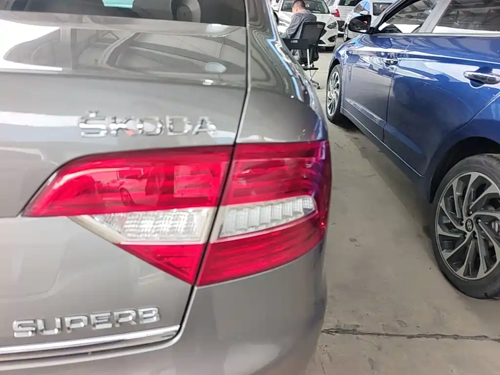 Superb 2013 1.8TSI Automatic Este Edition купить на сайте DeffCars