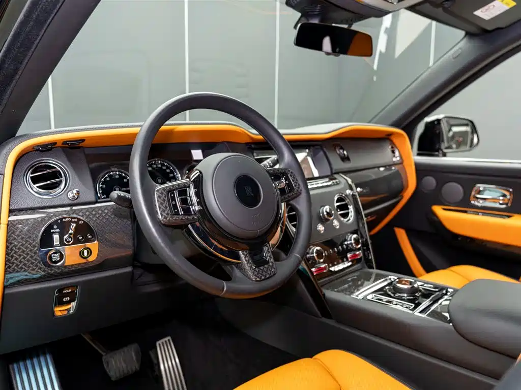 Cullinan 2020 Black Badge купить на сайте DeffCars