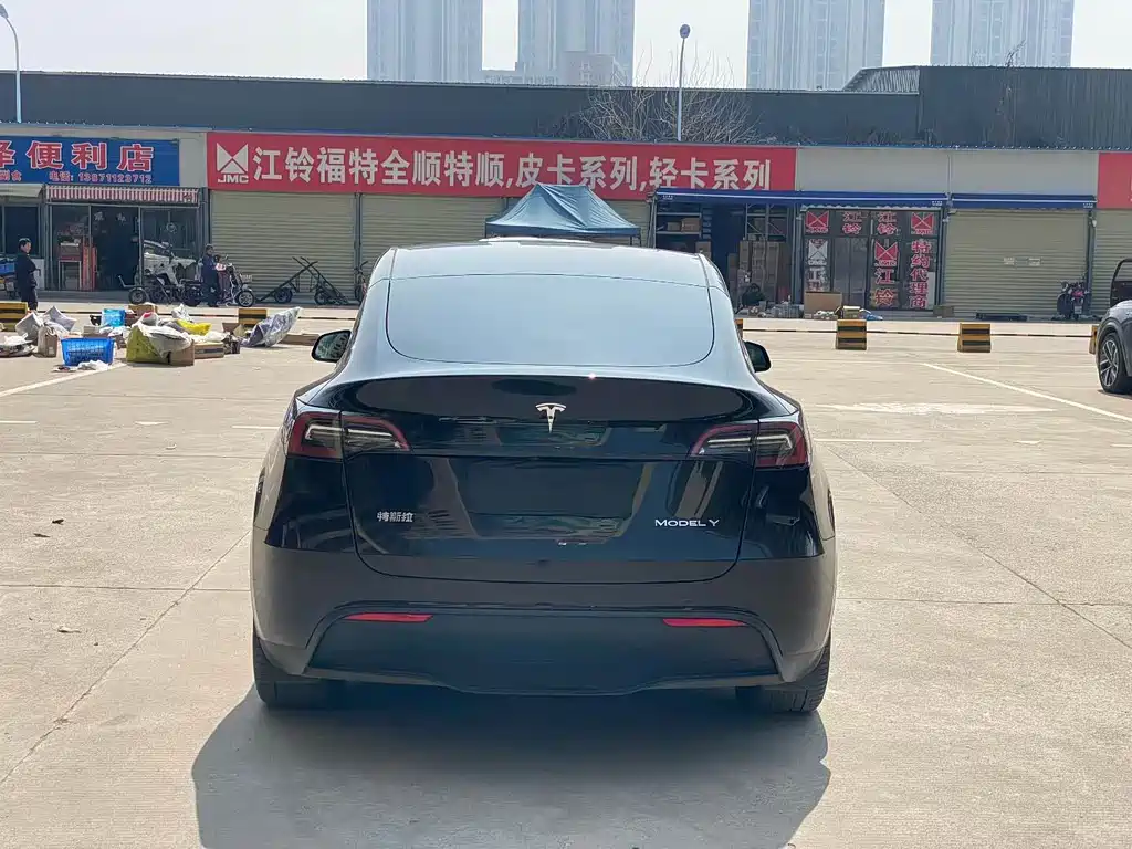 Model Y 2023 rear-wheel drive version купить на сайте DeffCars