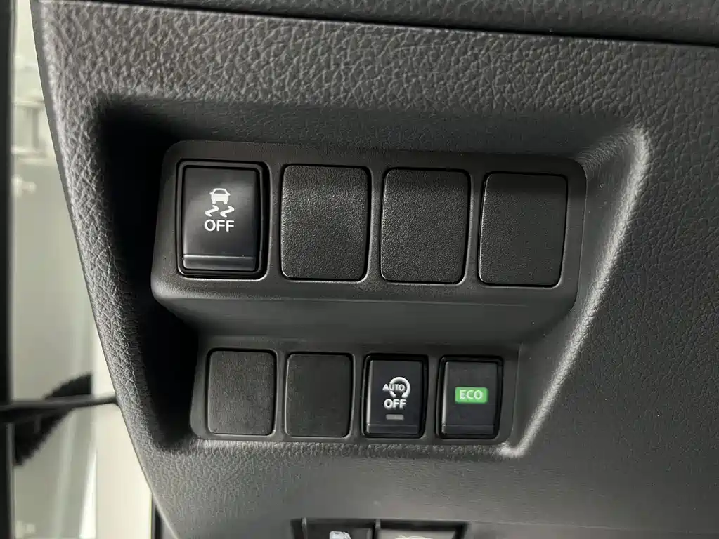 X-Trail 2022 facelift 2.0L 2WD Intelligent Comfort Edition купить на сайте DeffCars