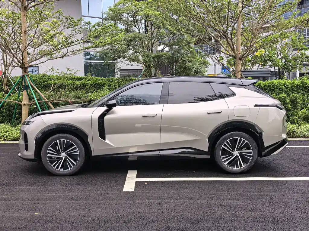 Lynk & Co 08 EM-P 2023 model 245km ultra-long battery life Halo купить на сайте DeffCars