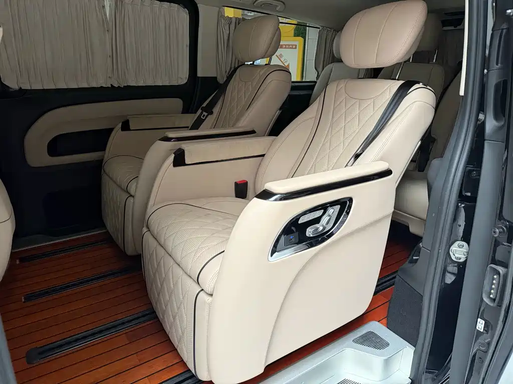 Vito 2020 2.0T Business Edition 7 seats купить на сайте DeffCars