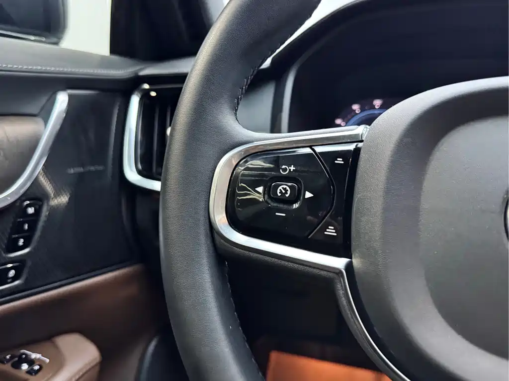Volvo S90 2023 B5 Zhiyuan Luxury Edition купить на сайте DeffCars