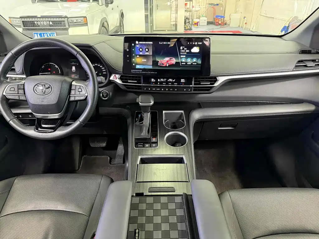 SIENNA 2024 2.5L hybrid four-wheel drive premium version купить на сайте DeffCars