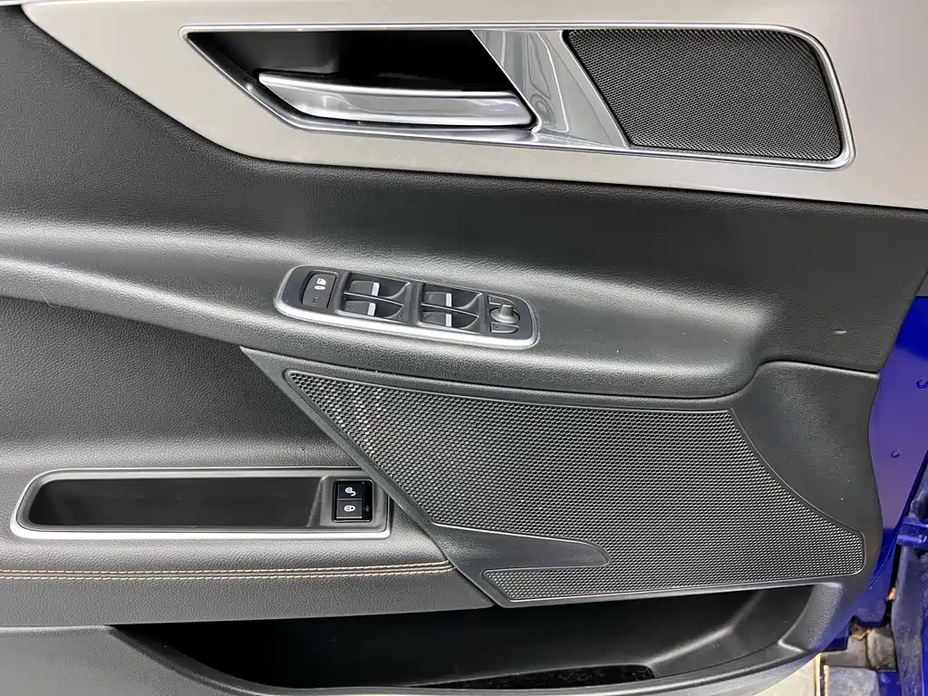 Jaguar XEL 2018 2.0T 200PS Luxury Edition купить на сайте DeffCars