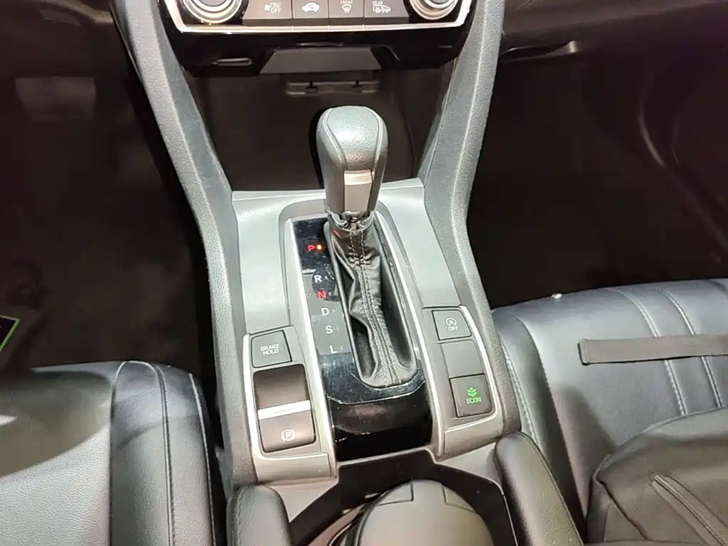 Civic 2016 220TURBO CVT Deluxe Edition купить на сайте DeffCars