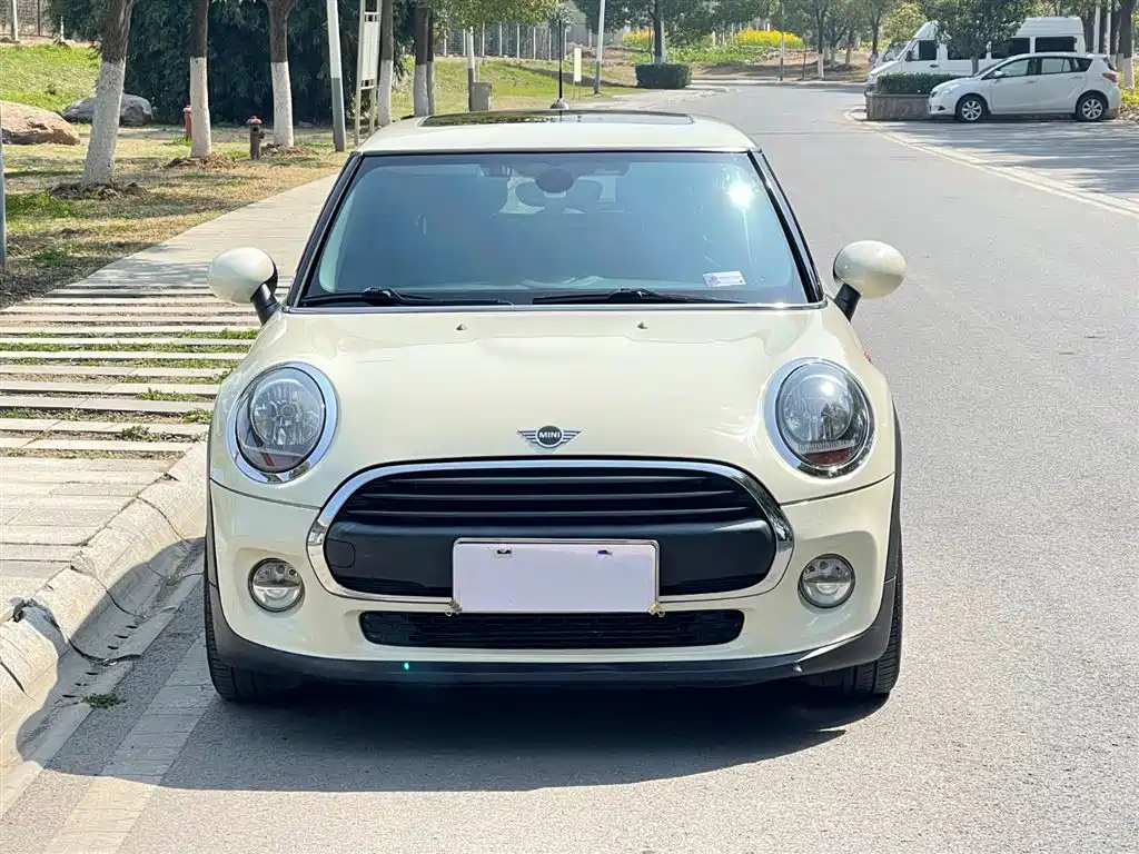 MINI 2018 1.5T ONE PLUS купить на сайте DeffCars