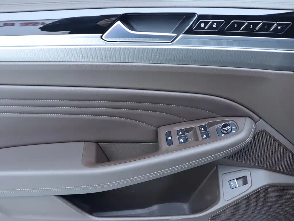 Huiang 2021 380TSI Deluxe Edition купить на сайте DeffCars