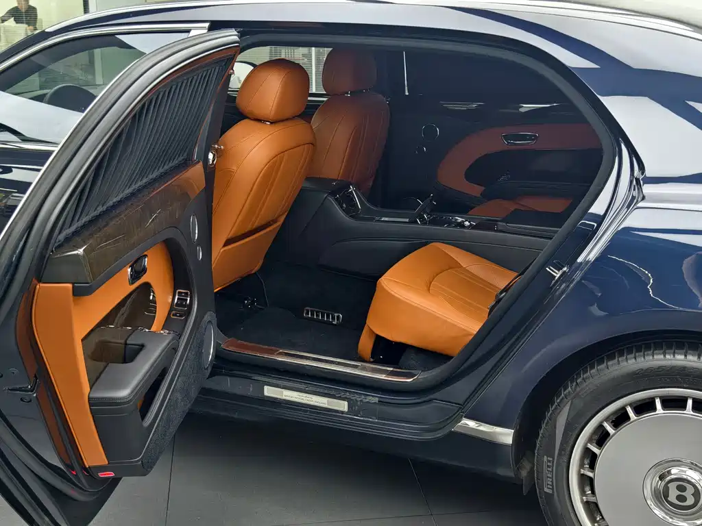 Mulsanne 2017 6.8T long wheelbase version купить на сайте DeffCars