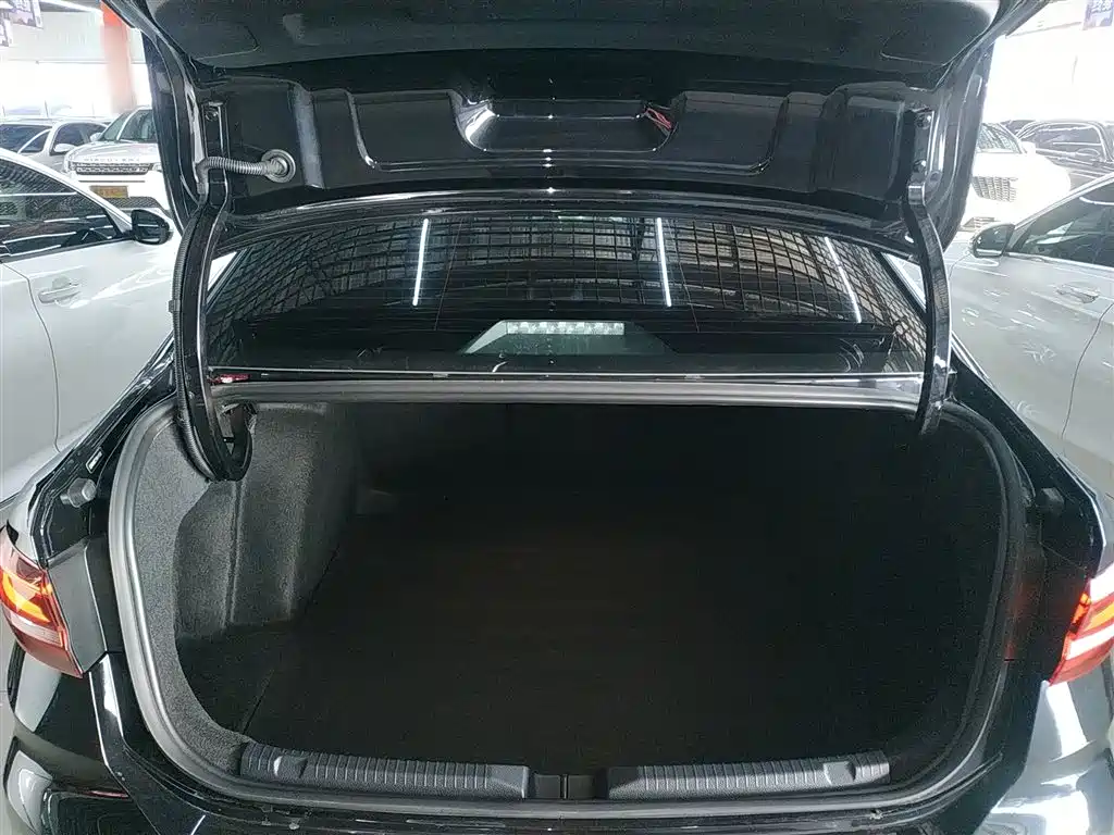 Lavida 2024 300TSI DSG Manyi Edition купить на сайте DeffCars