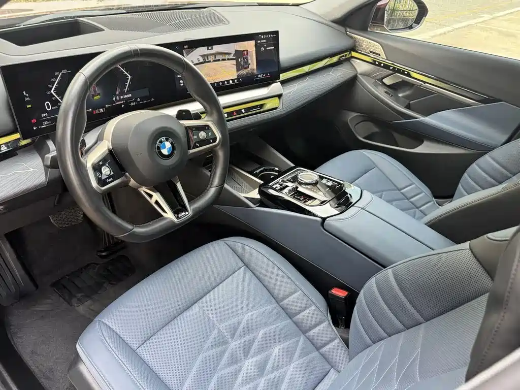BMW 5 Series 2024 530Li Exclusive M Sports Package купить на сайте DeffCars