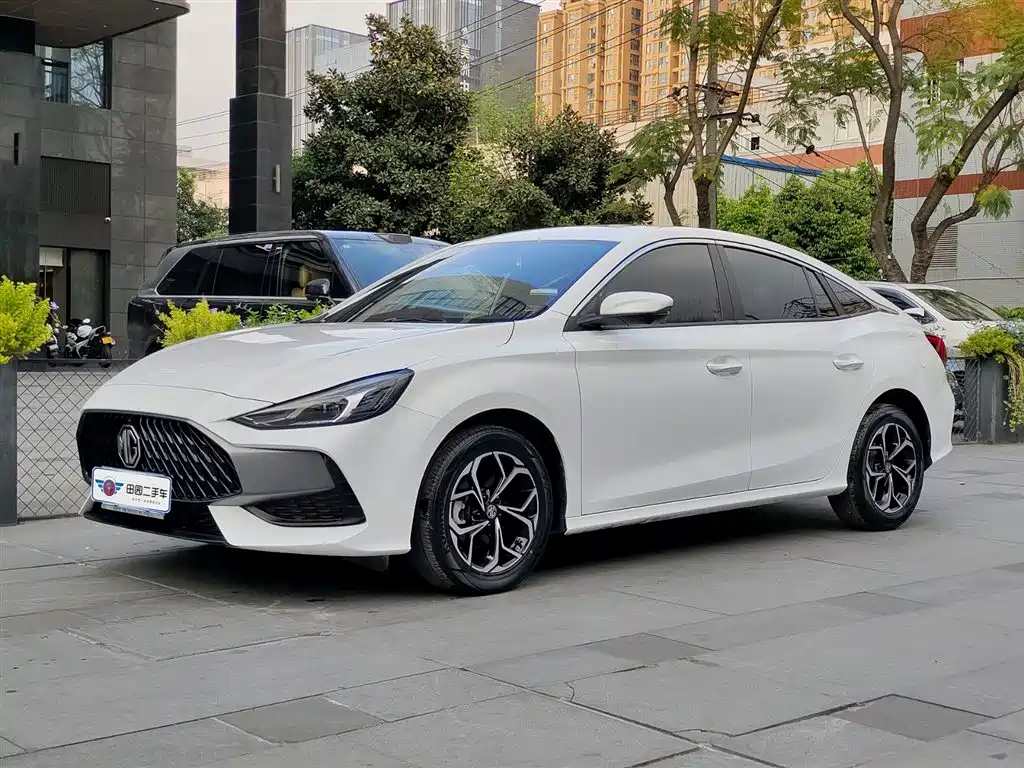 MG5 2023 180DVVT CVT Deluxe Edition купить на сайте DeffCars