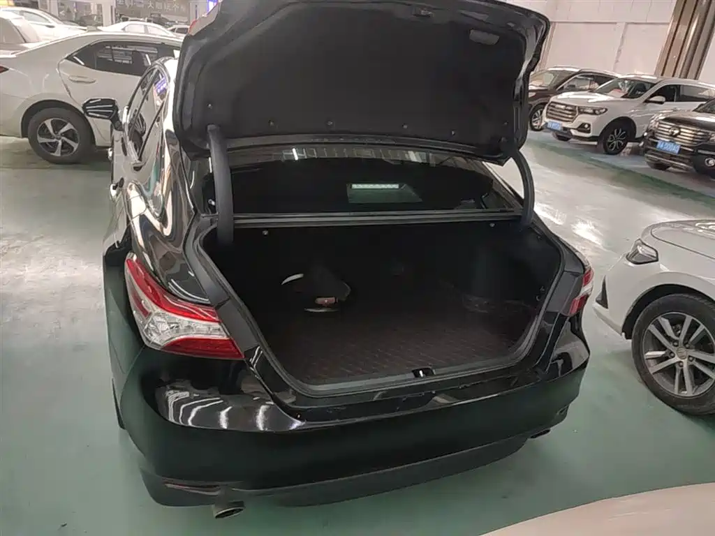 Camry 2021 2.0G Deluxe Edition купить на сайте DeffCars