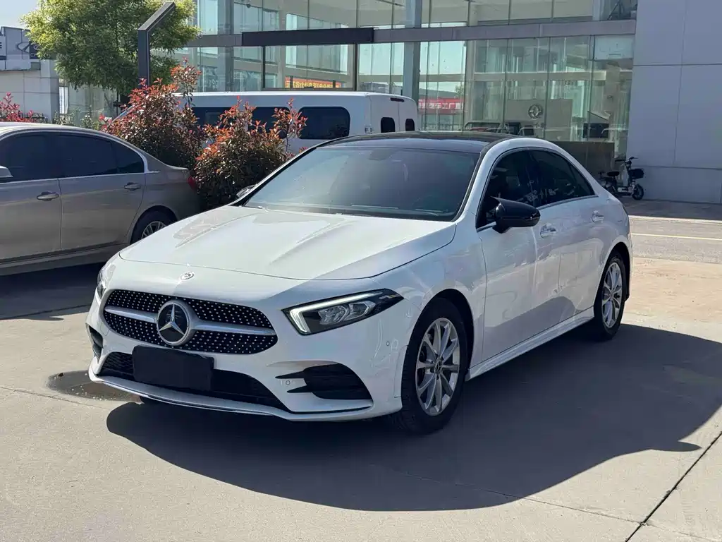 Mercedes-Benz A-Class 2020 Facelift A 200 L Sports Sedan Fashionable купить на сайте DeffCars
