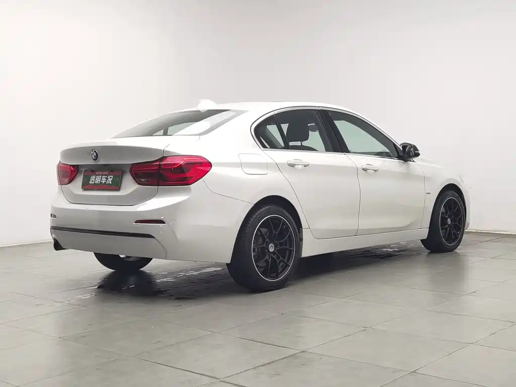 BMW 1 Series 2018 118i Sports купить на сайте DeffCars