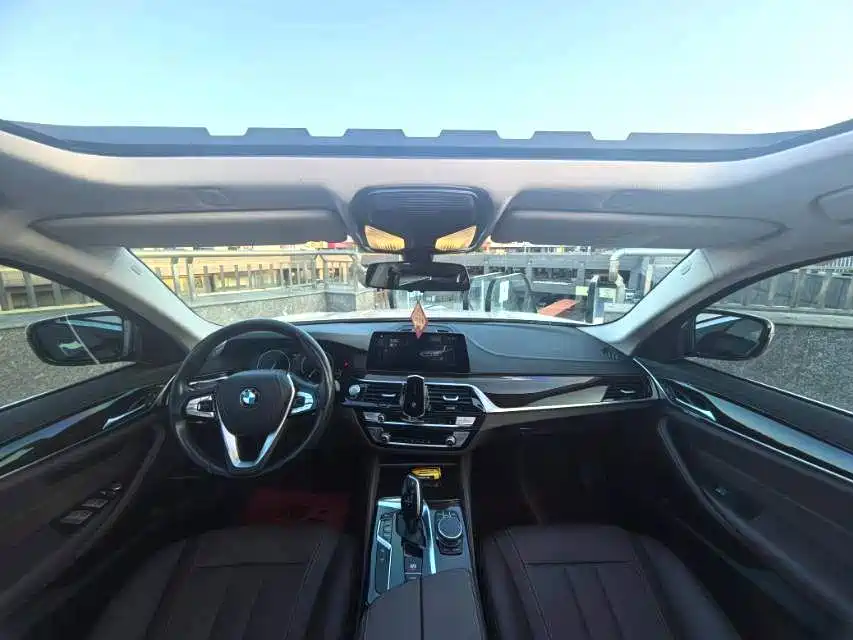BMW 5 Series 2019 facelift 525Li luxury package купить на сайте DeffCars