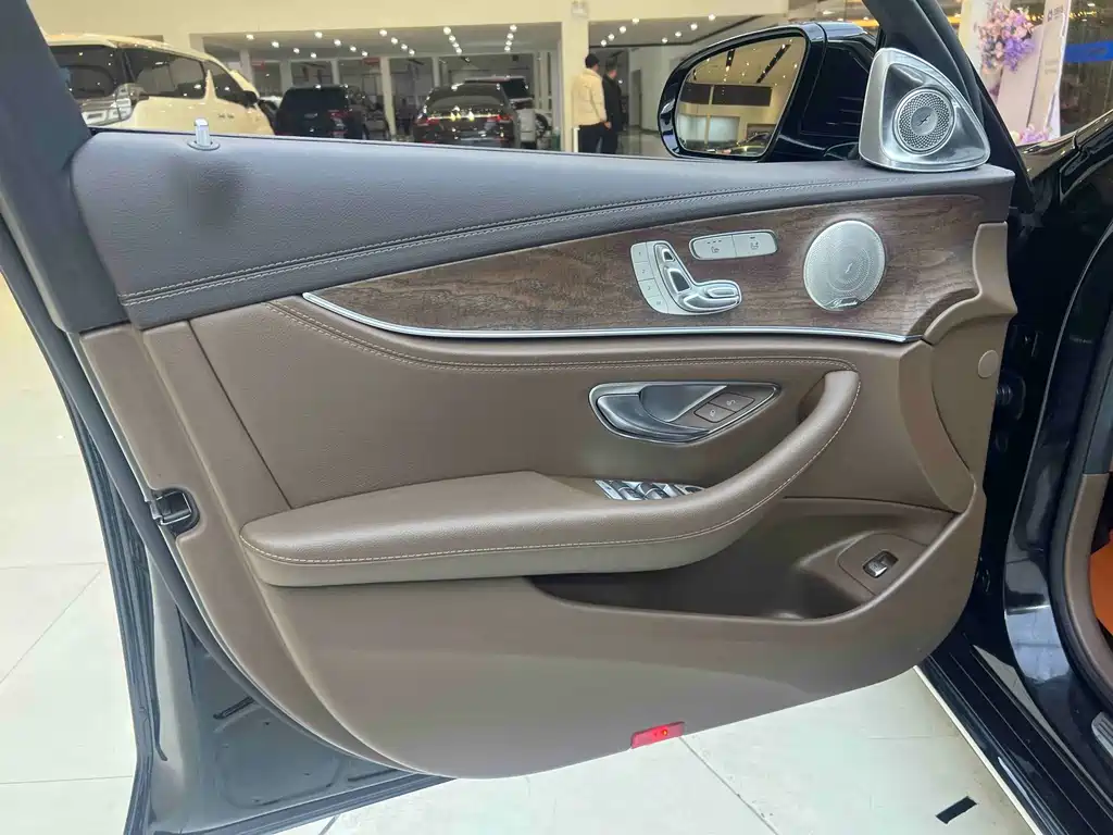 Mercedes-Benz E-Class 2023 E 300 L Luxury Model купить на сайте DeffCars