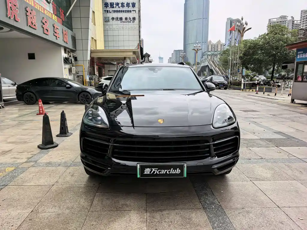 Cayenne New Energy 2021 Cayenne E-Hybrid 2.0T купить на сайте DeffCars