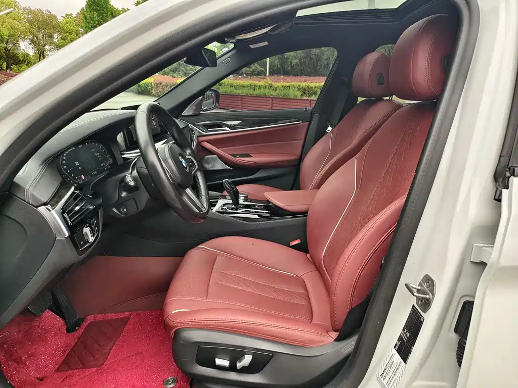 BMW 5 Series 2022 525Li M Sports Package купить на сайте DeffCars