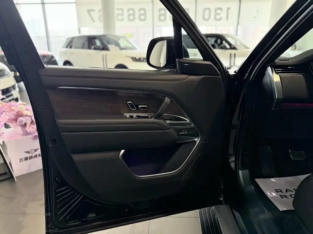 Range Rover 2023 3.0 L6 360PS Grand Edition купить на сайте DeffCars