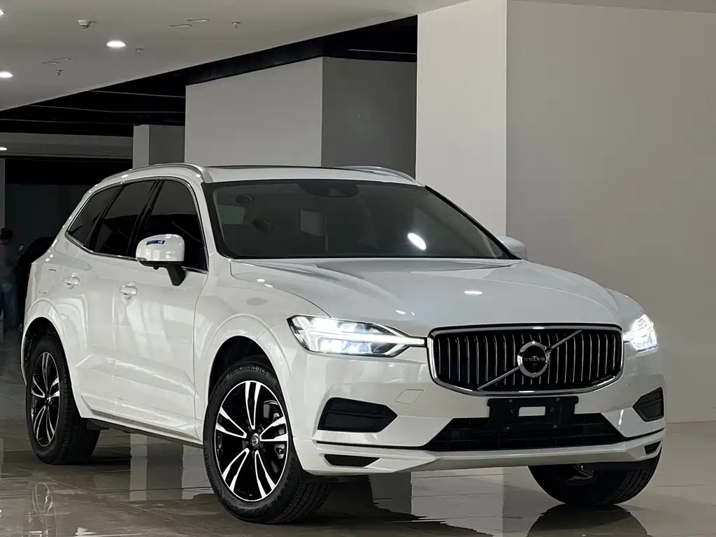 Volvo XC60 2019 T5 4WD Zhiyuan Edition National VI купить на сайте DeffCars